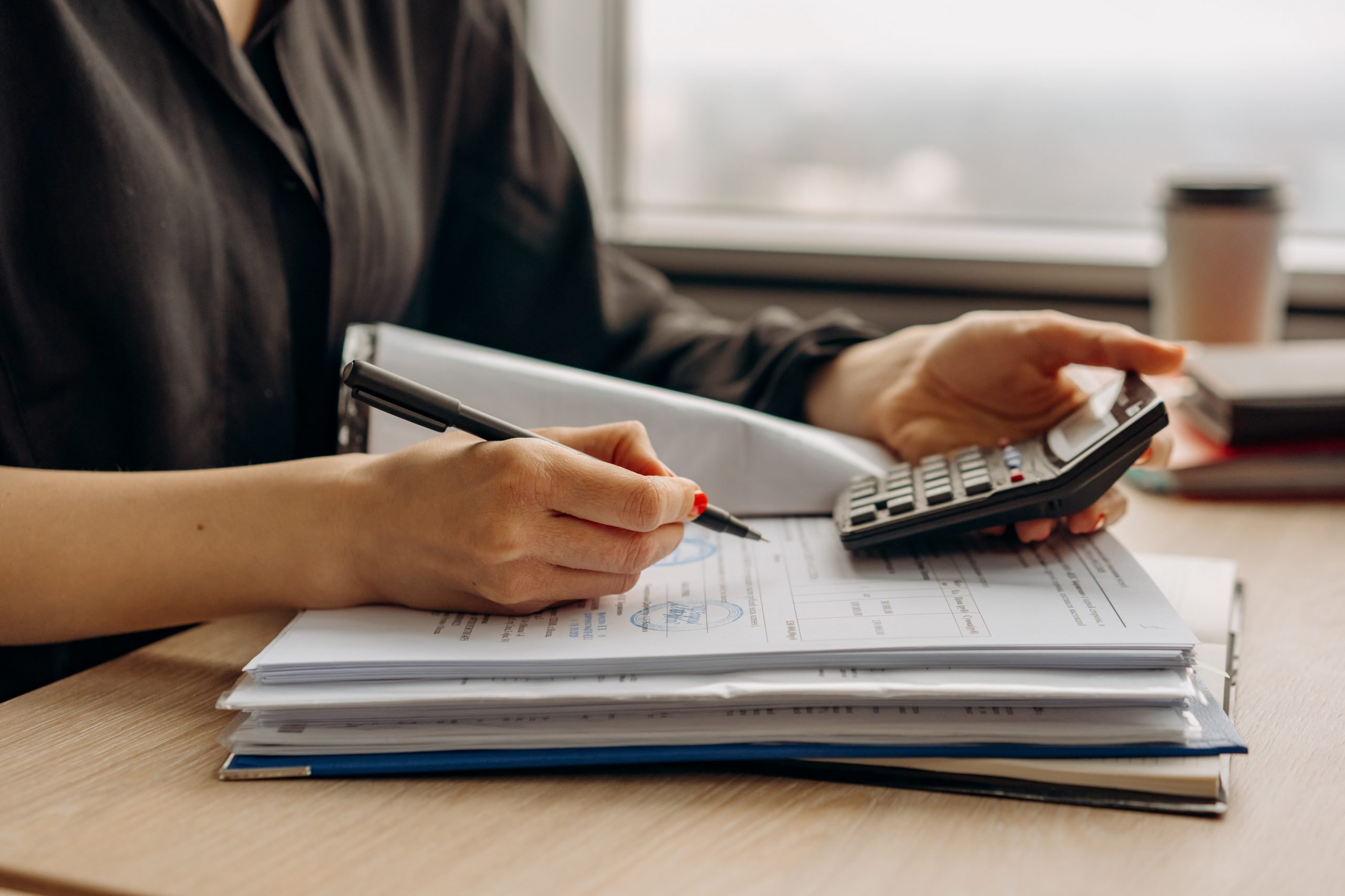 Causas Comunes de Atrasos Salariales en Empresas Tributacion atrasos salarios